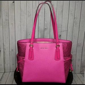 Michael Kors Ultra Voyagr Sign. Hw Pink Lethr Tote